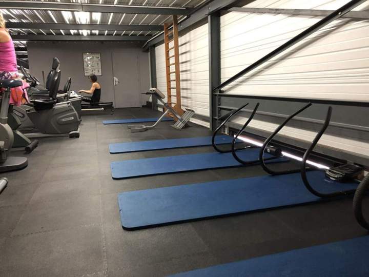 Tapis de sol et rameurs à Riom